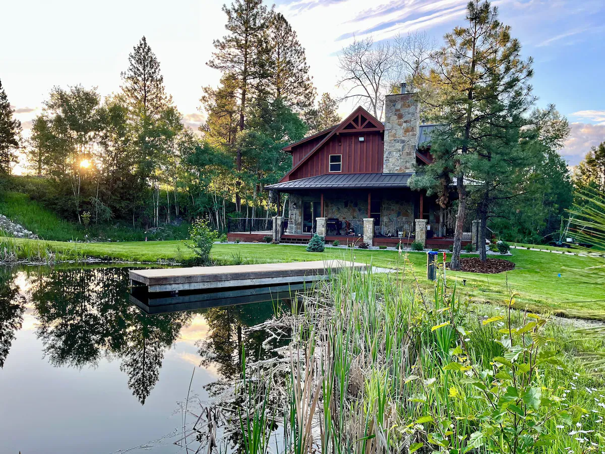 Riverfront Cabin overlooking the pond, Hamilton, Montana