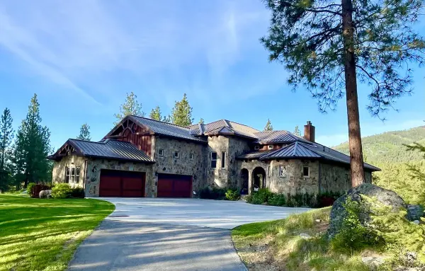Exterior of Riverfront Mansion estate